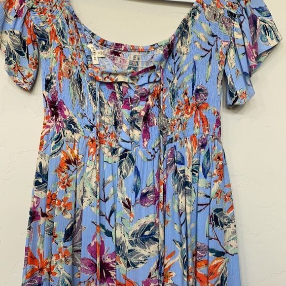 Floral Smocked En Creme Mini Dress - Picture 7 of 9